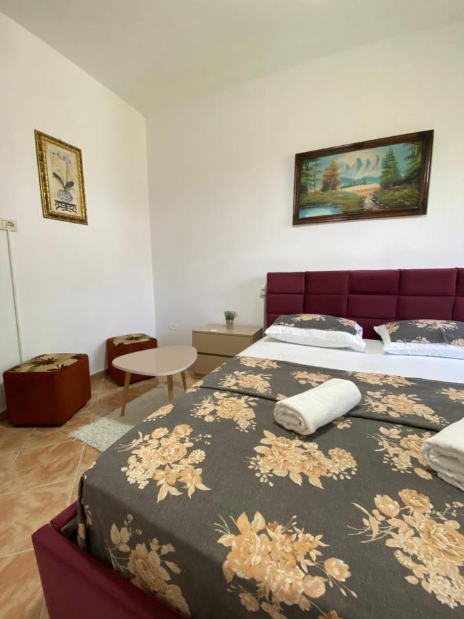 The Hood - Shkodra Backpackers Hostel Εξωτερικό φωτογραφία