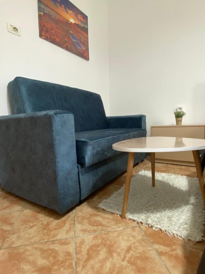 The Hood - Shkodra Backpackers Hostel Εξωτερικό φωτογραφία